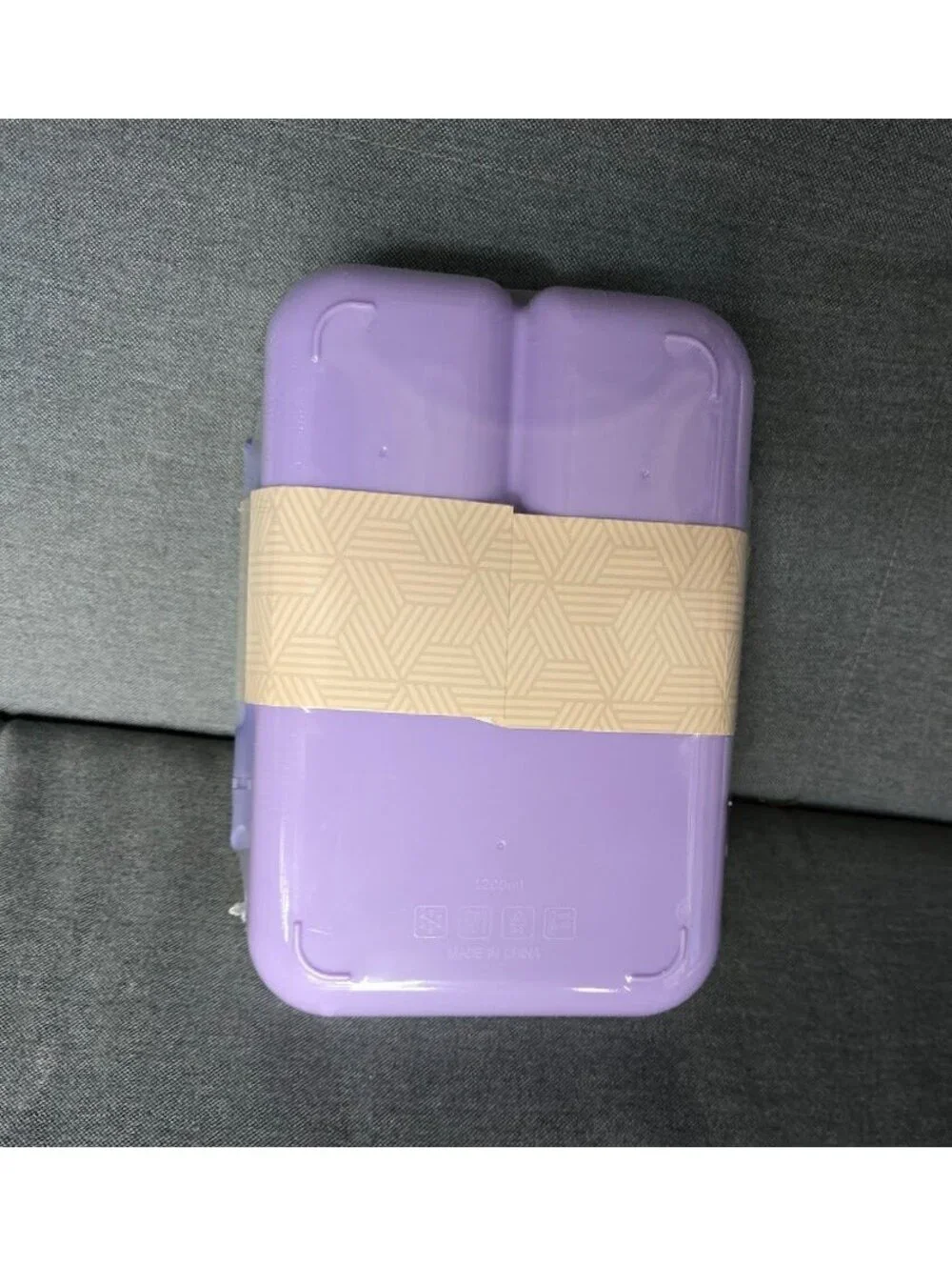Bento Lunch Box with Silicon Sealed Lid
